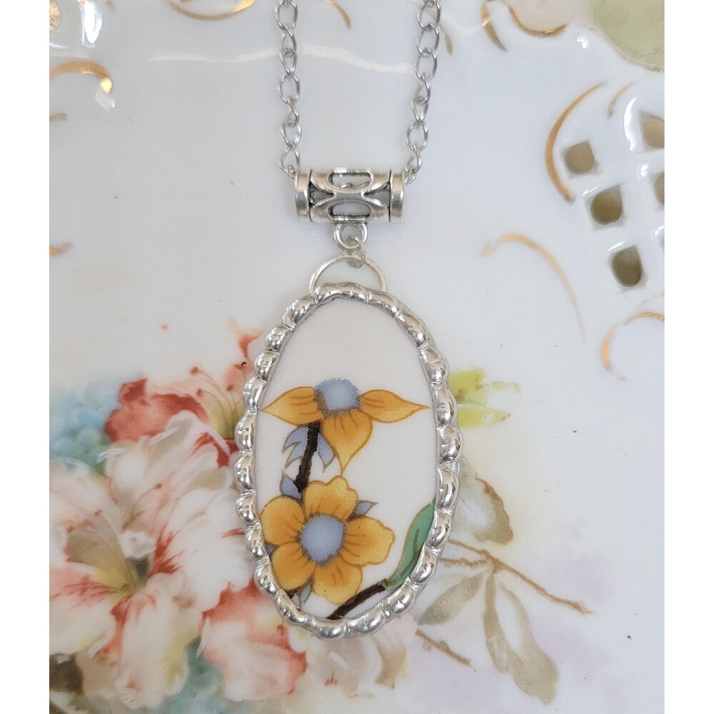 Broken China Bright Yellow Flowers Soldered Pendant Necklace